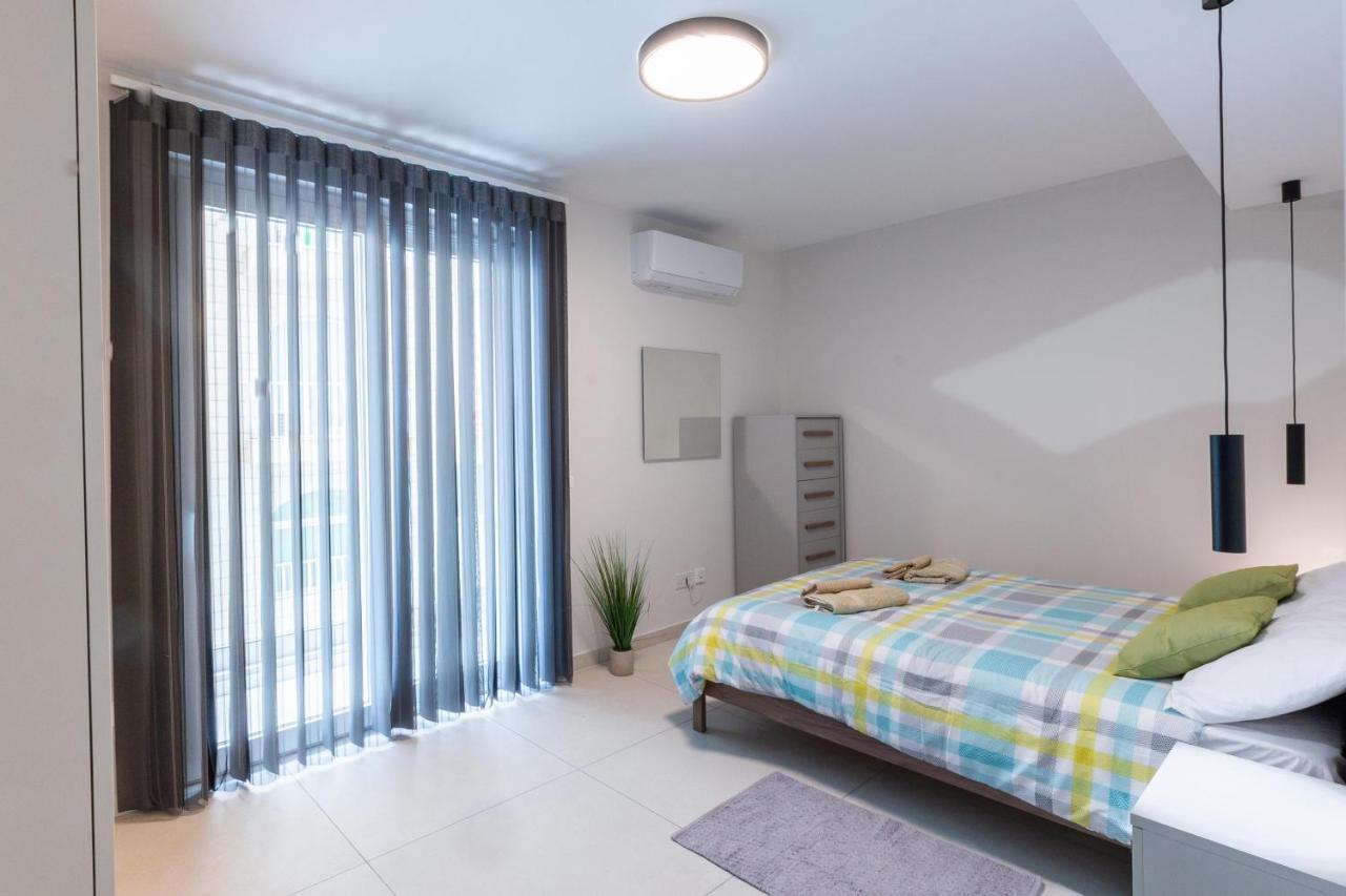 Seafront Luxury Apartment San Pawl il-Baħar Extérieur photo